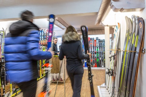 Ski Shop Courchevel 1850 - Bernard Charvin Sports